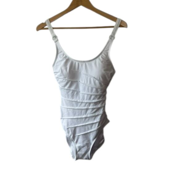 Calvin Klein Starburst One-Piece Swimsuit White 4-way Stretch UPF 50+ Sz 8  NEW - Picture 1 of 7